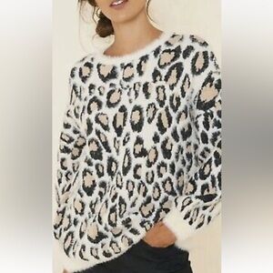 Hayden Los Angeles Animal Print Leopard Fuzzy Eyelash Sweater Size Small